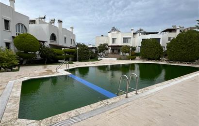 Bodrum Turgutreis'de Denize Sıfır Havuzlu Sitede Kiralık 2+1 Dubleks Daire