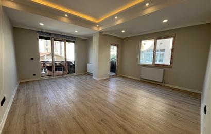 ALTINTEPE'DE 0 BİNADA EBEVEYN BANYOLU ÖN CEPHE KÖŞE 3+1