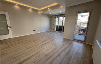 ALTINTEPE'DE 0 BİNADA EBEVEYN BANYOLU ÖN CEPHE KÖŞE 3+1