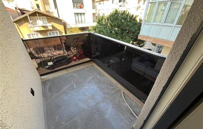 ALTINTEPE'DE 0 BİNADA EBEVEYN BANYOLU ÖN CEPHE KÖŞE 3+1