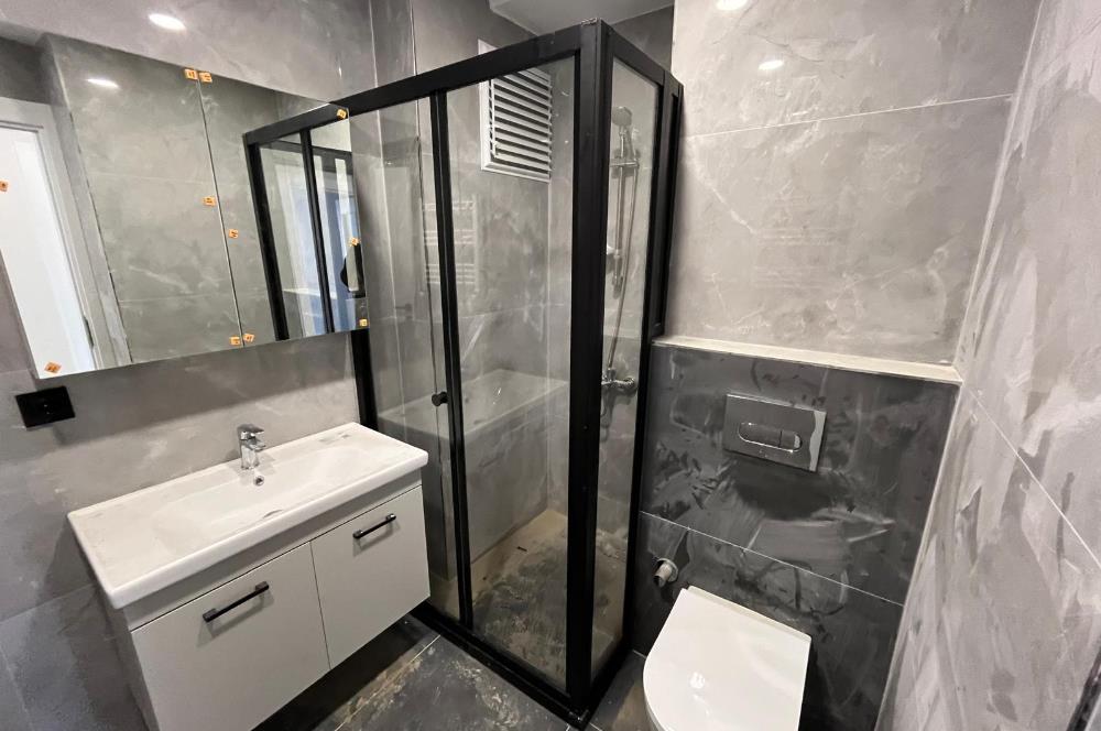 ALTINTEPE'DE 0 BİNADA EBEVEYN BANYOLU ÖN CEPHE KÖŞE 3+1