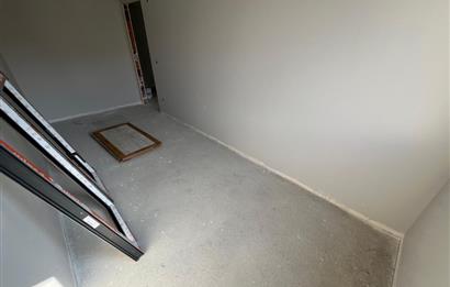 KÜÇÜKYALI'DA 0 BİNADA ÖN CEPHE ARA KAT 3+1