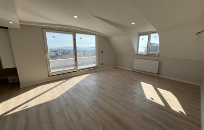 ALTINTEPENİN MERKEZİNDE DENİZ VE ADALAR MANZARALI 5+2 DUBLEKS