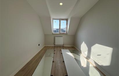 ALTINTEPENİN MERKEZİNDE DENİZ VE ADALAR MANZARALI 5+2 DUBLEKS