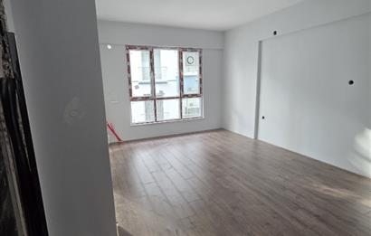 HUZUR MAHALLESİ MERKEZİ KONUMDA SATILIK MODERN 1+1 DAİRE