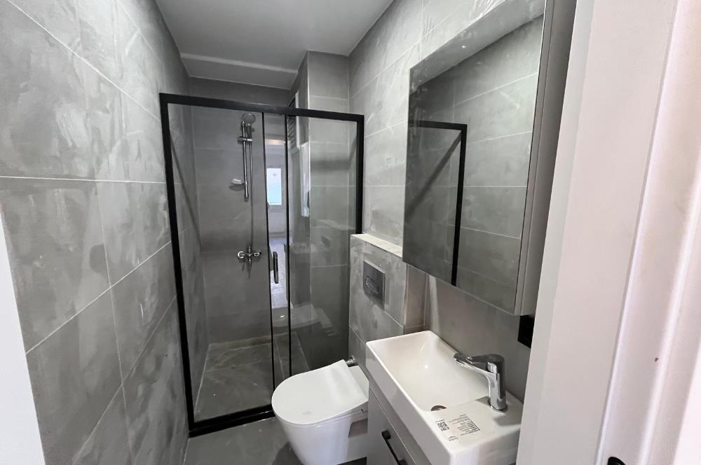 ALTINTEPE'DE 0 BİNADA EBEVEYN BANYOLU ÖN CEPHE KÖŞE 3+1