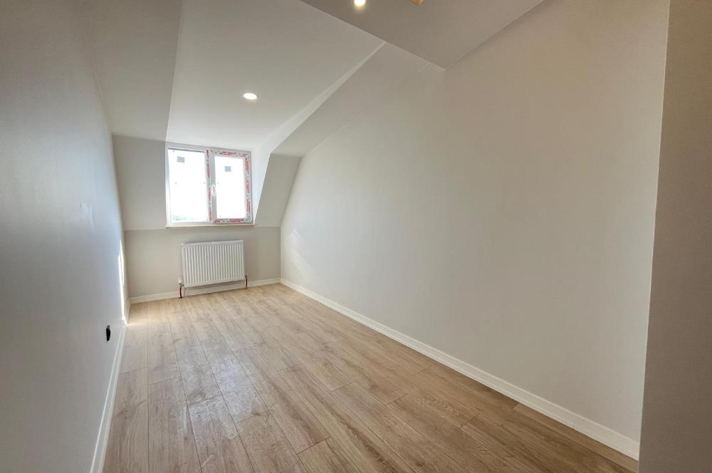 ALTINTEPENİN MERKEZİNDE DENİZ VE ADALAR MANZARALI 5+2 DUBLEKS