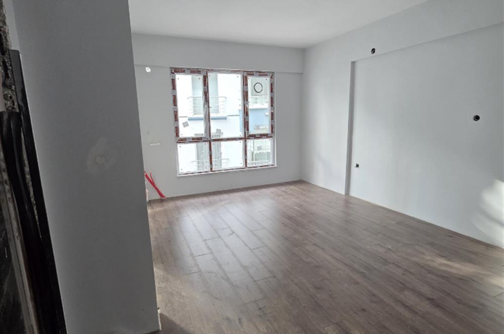 HUZUR MAHALLESİ MERKEZİ KONUMDA SATILIK MODERN 1+1 DAİRE