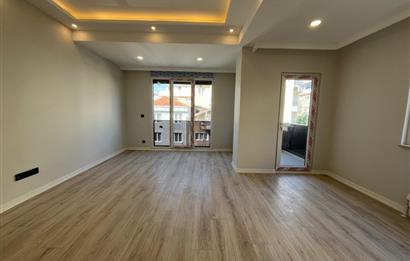 ALTINTEPE'DE 0 BİNADA EBEVEYN BANYOLU ÖN CEPHE KÖŞE 3+1