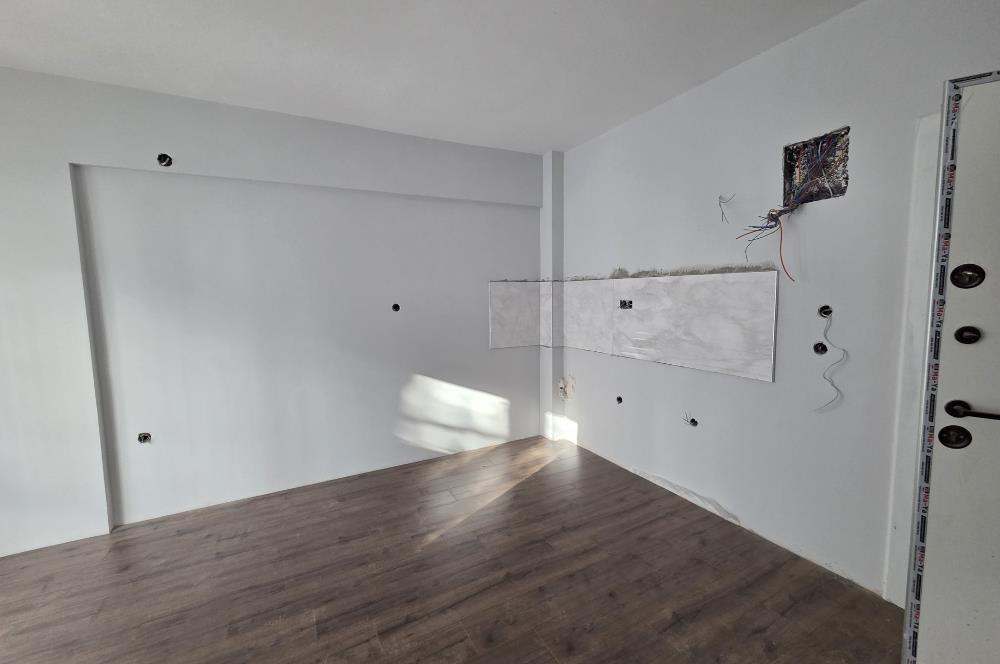 HUZUR MAHALLESİ MERKEZİ KONUMDA SATILIK MODERN 1+1 DAİRE