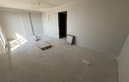 KÜÇÜKYALI'DA 0 BİNADA ÖN CEPHE ARA KAT 3+1