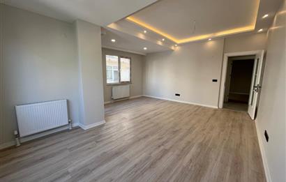 ALTINTEPE'DE 0 BİNADA EBEVEYN BANYOLU ÖN CEPHE KÖŞE 3+1