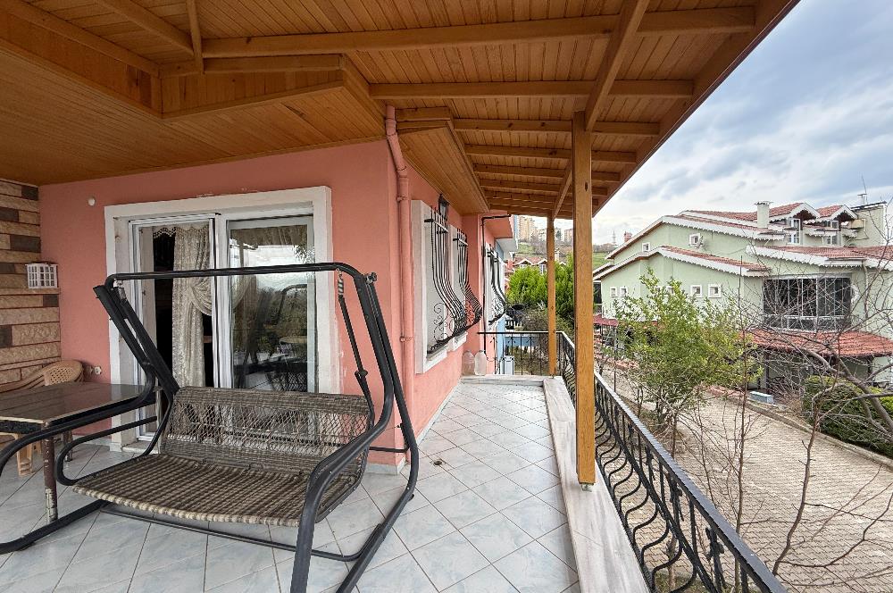 DENİZ MANZARALI TEMİZ EŞYALI KİRALIK ViLLA