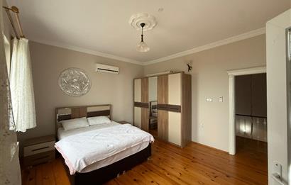 DENİZ MANZARALI TEMİZ EŞYALI KİRALIK ViLLA