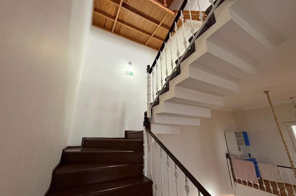 DENİZ MANZARALI TEMİZ EŞYALI KİRALIK ViLLA