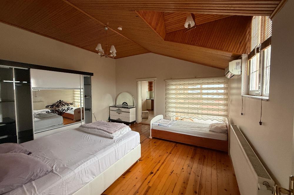 DENİZ MANZARALI TEMİZ EŞYALI KİRALIK ViLLA