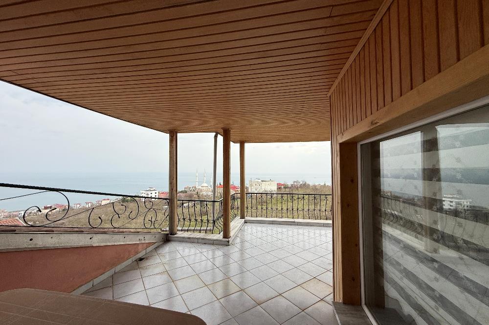 DENİZ MANZARALI TEMİZ EŞYALI KİRALIK ViLLA