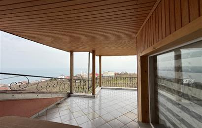 DENİZ MANZARALI TEMİZ EŞYALI KİRALIK ViLLA