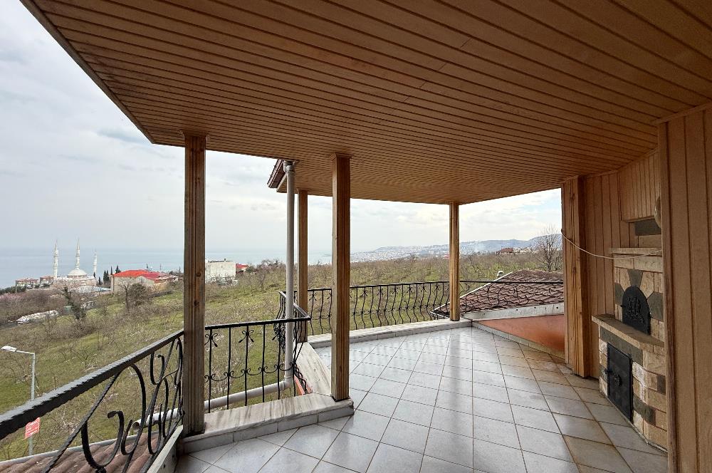 DENİZ MANZARALI TEMİZ EŞYALI KİRALIK ViLLA