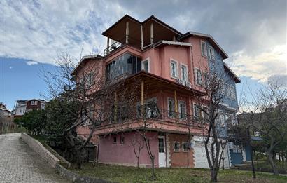 DENİZ MANZARALI TEMİZ EŞYALI KİRALIK ViLLA
