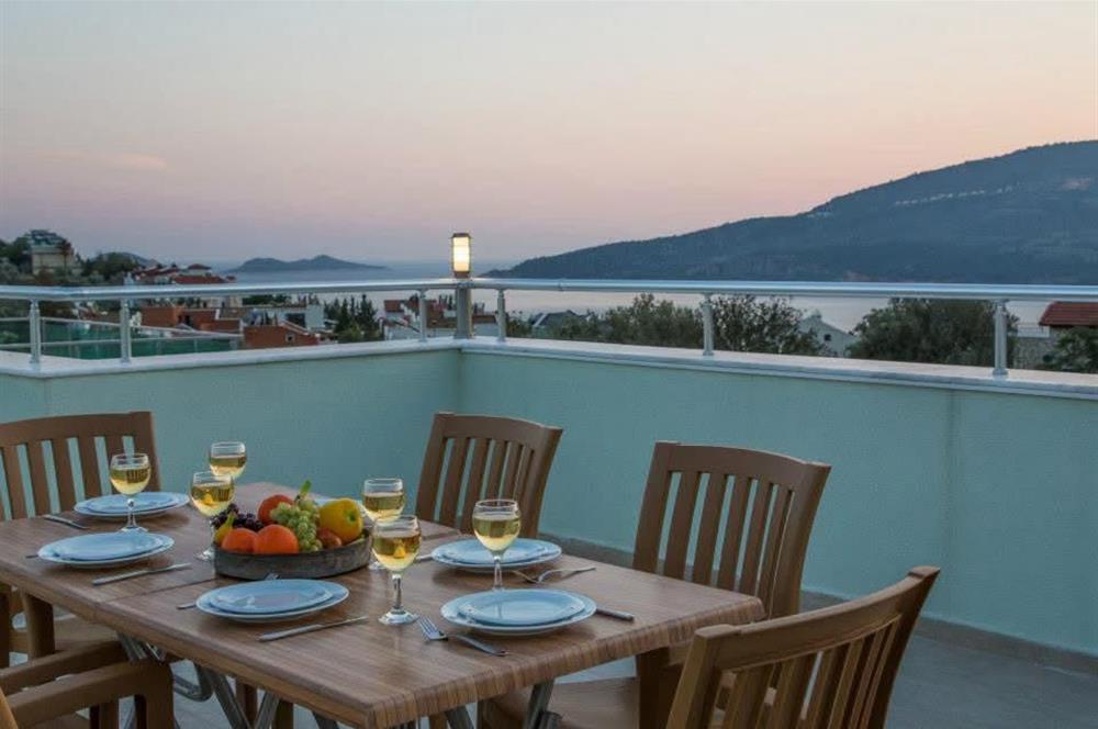 KALKAN'DA 8 ODALI SATILIK BUTİK OTEL !