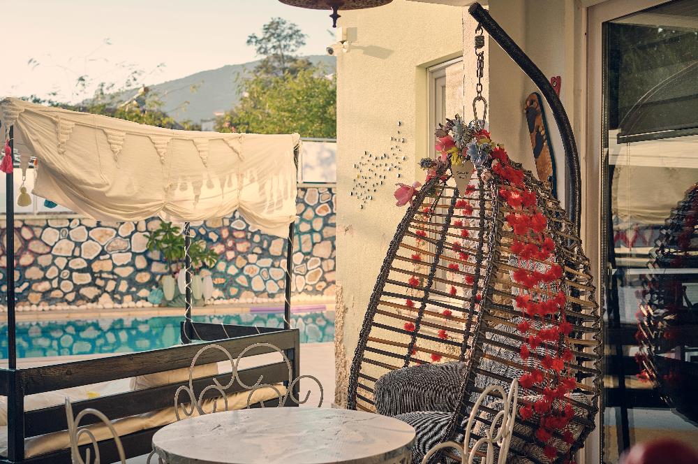 KALKAN'DA 8 ODALI SATILIK BUTİK OTEL !