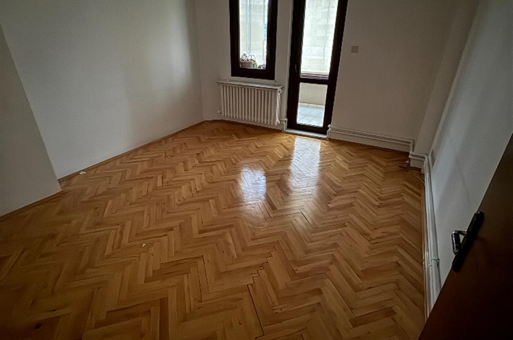 ÇANKAYA YILDIZ DA MERKEZİ KONUMDA ŞIK KİRALIK 3+1 DAİRE