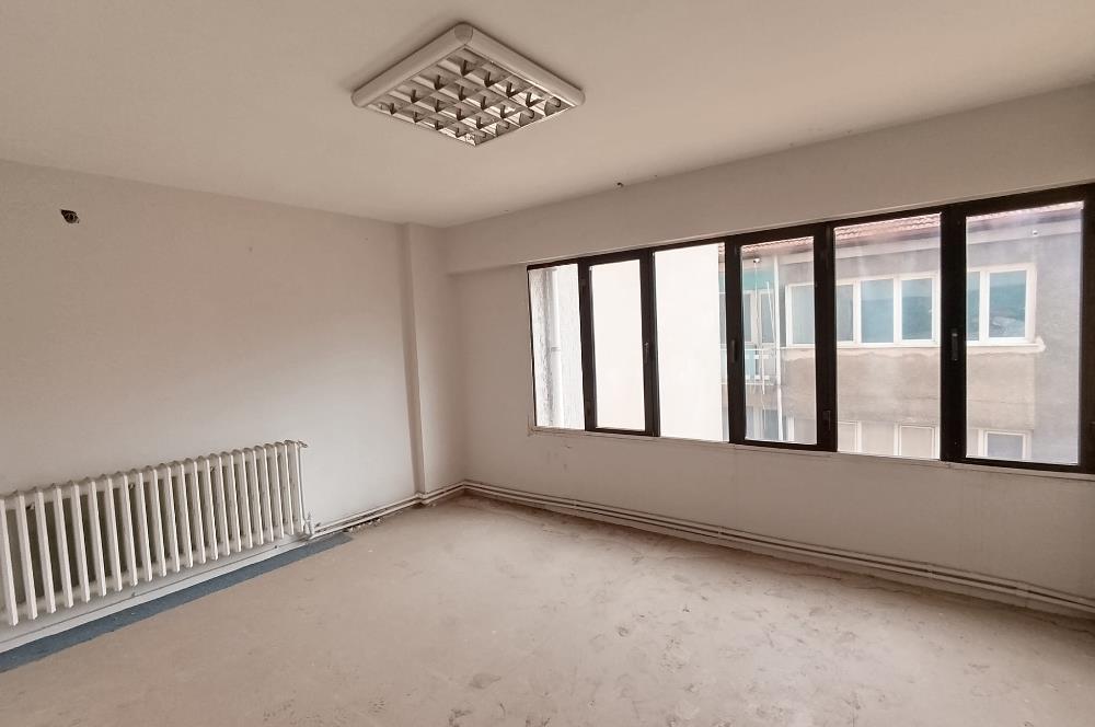 C21 LOFT'TAN İSTASYON CADDESİNDE KİRALIK OFİS