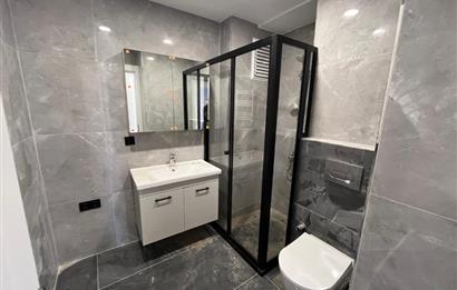 ALTINTEPE'DE 0 BİNADA EBEVEYN BANYOLU ÖN CEPHE KÖŞE 3+1