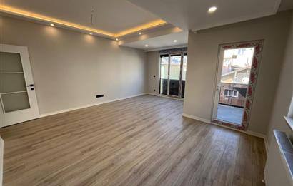 ALTINTEPE'DE 0 BİNADA EBEVEYN BANYOLU ÖN CEPHE KÖŞE 3+1