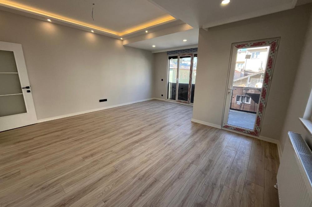 ALTINTEPE'DE 0 BİNADA EBEVEYN BANYOLU ÖN CEPHE KÖŞE 3+1