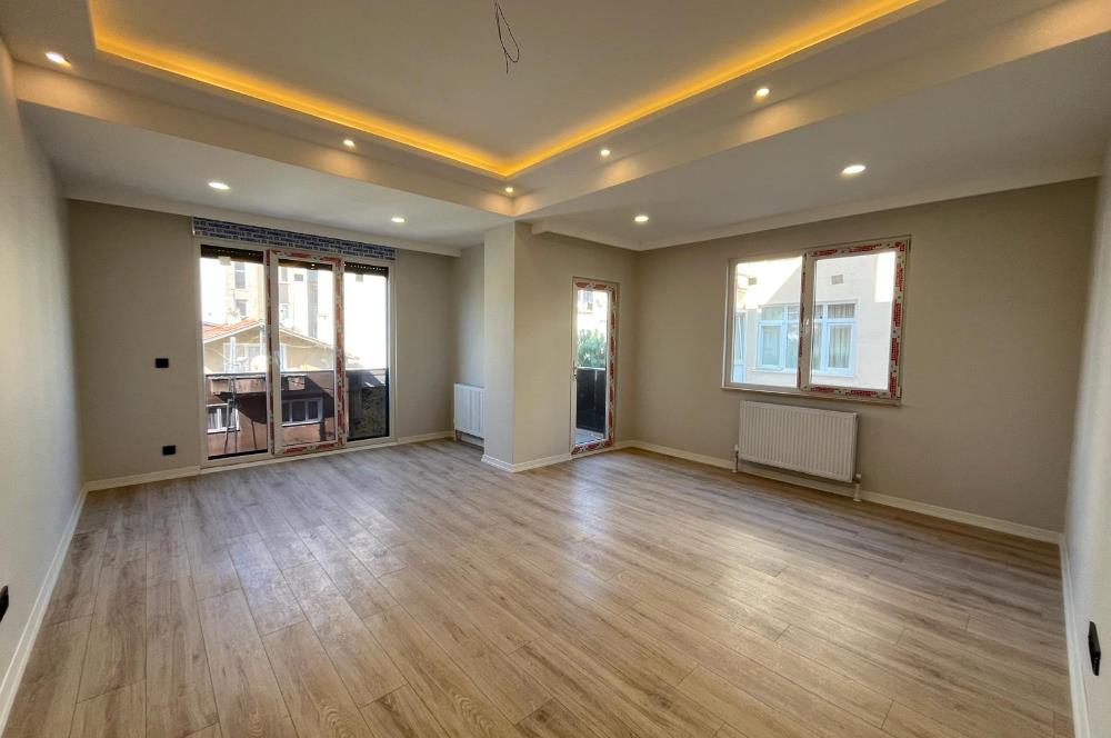 ALTINTEPE'DE 0 BİNADA EBEVEYN BANYOLU ÖN CEPHE KÖŞE 3+1