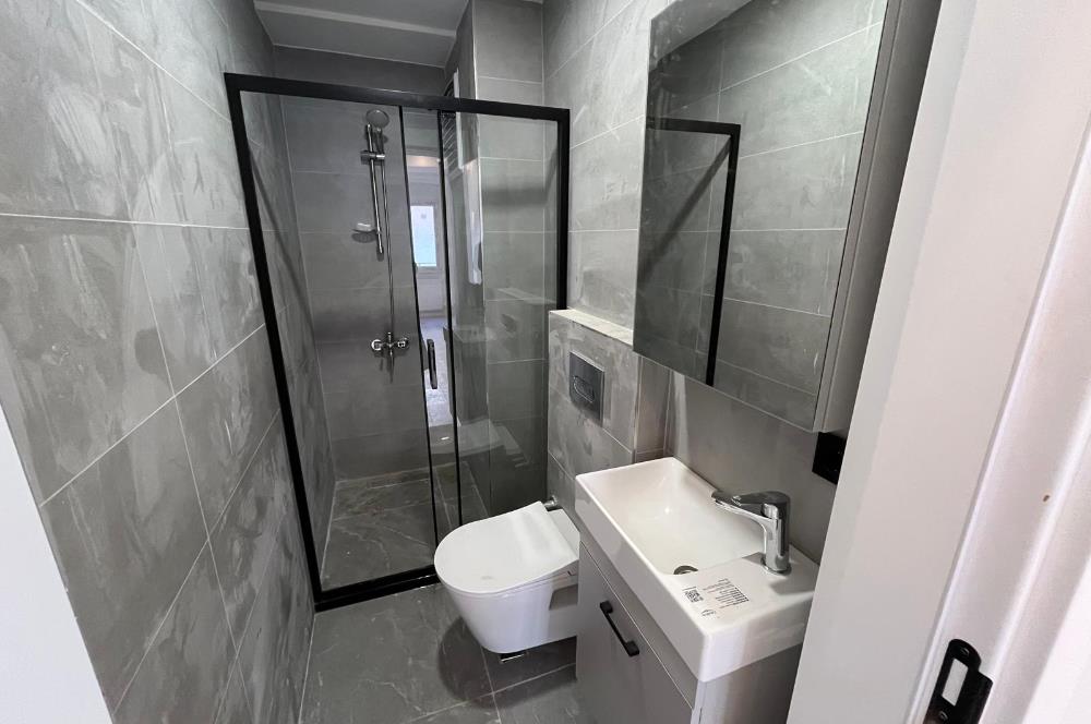 ALTINTEPE'DE 0 BİNADA EBEVEYN BANYOLU ÖN CEPHE KÖŞE 3+1