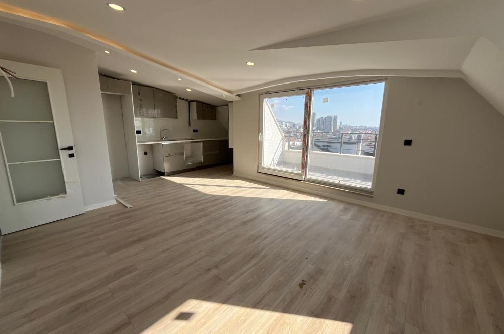 ALTINTEPENİN MERKEZİNDE DENİZ VE ADALAR MANZARALI 5+2 DUBLEKS