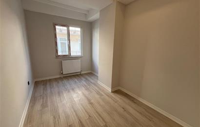 ALTINTEPE'DE 0 BİNADA EBEVEYN BANYOLU ÖN CEPHE KÖŞE 3+1