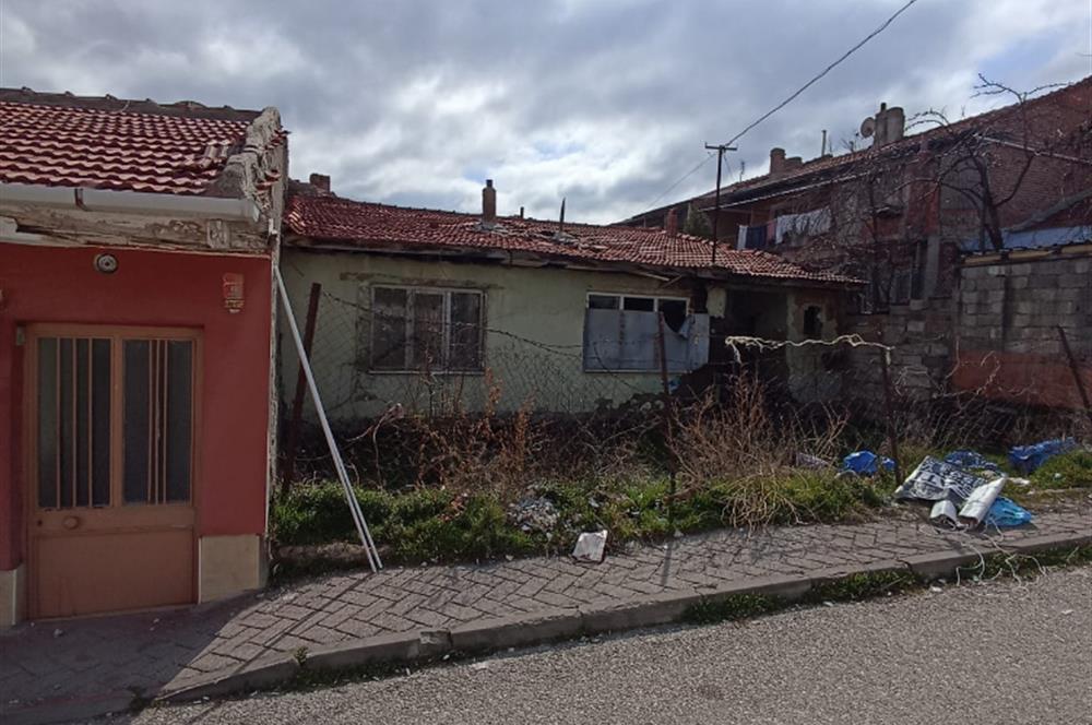 CENTURY 21 VİZYON'DAN ERENKÖY’DE   4 KAT İMARLI 263,50 m2 ARSA