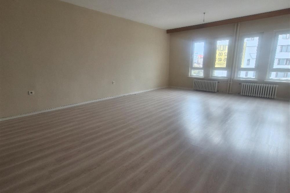 Dikmende Geniş Metrajlı | Ara Kat | Manzaralı 3+1 