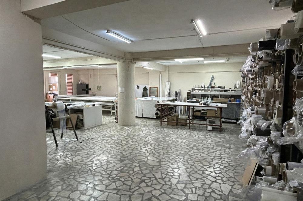 Ataşehir Fetihte Mobilyacılar Çarşısında Komple Bina