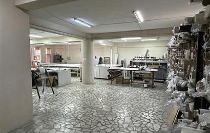 Ataşehir Fetihte Mobilyacılar Çarşısında Komple Bina