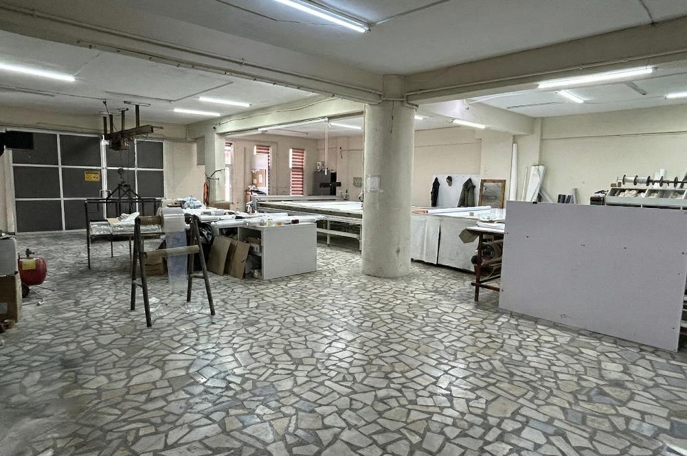 Ataşehir Fetihte Mobilyacılar Çarşısında Komple Bina