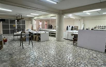 Ataşehir Fetihte Mobilyacılar Çarşısında Komple Bina