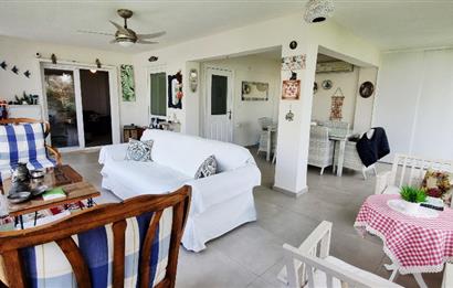 Gümüşlük Koyunbaba da Plajlı site de Müstakil Dubleks ev