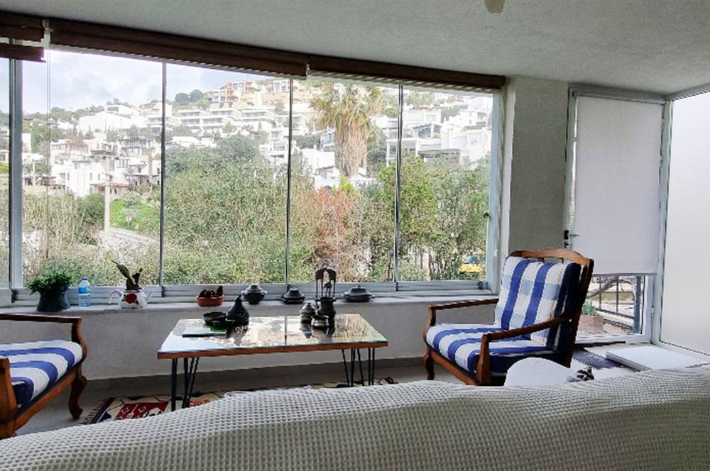 Gümüşlük Koyunbaba da Plajlı site de Müstakil Dubleks ev