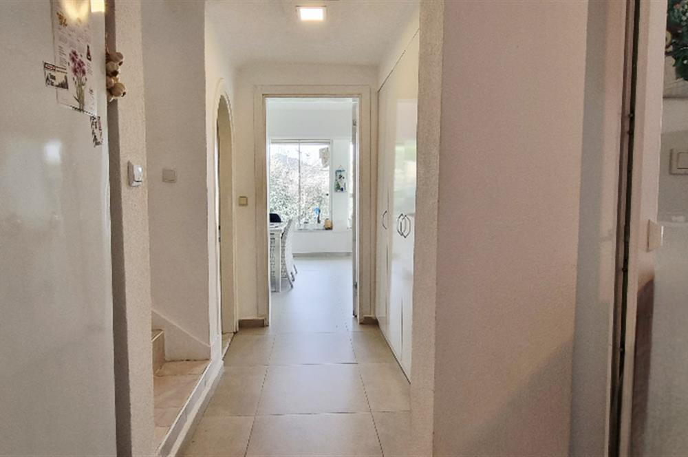 Gümüşlük Koyunbaba da Plajlı site de Müstakil Dubleks ev