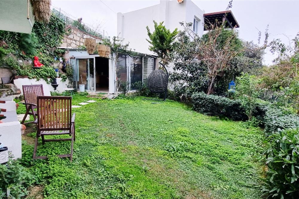 Gümüşlük Koyunbaba da Plajlı site de Müstakil Dubleks ev