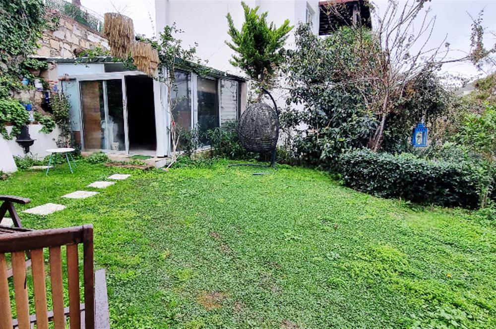 Gümüşlük Koyunbaba da Plajlı site de Müstakil Dubleks ev