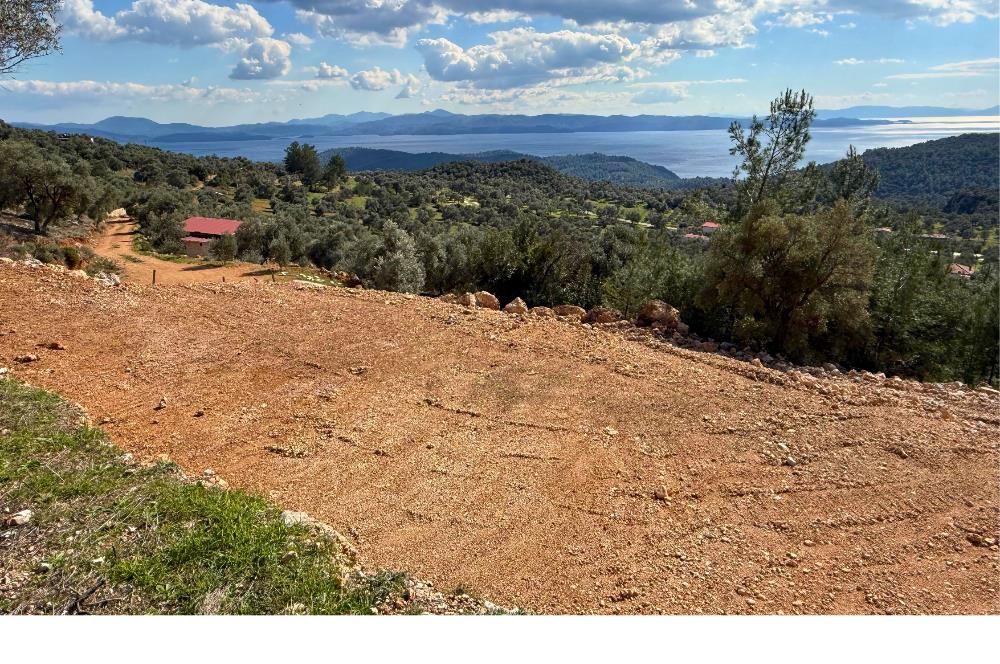MUĞLA AKBÜK'TE DENİZ MANZARALI FIRSAT ARAZİ