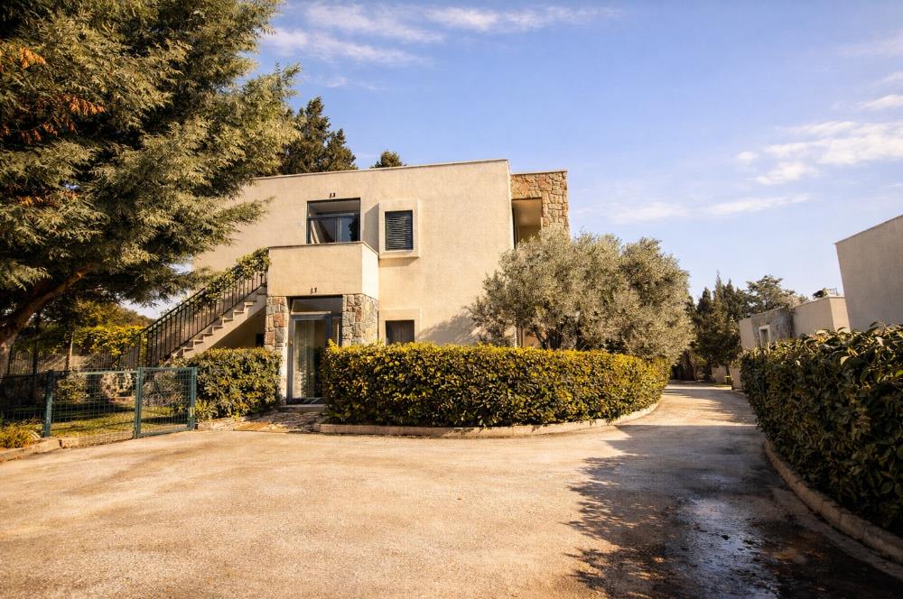 Akyarlar'da Kiralık Bahçeli 2+1 Daire