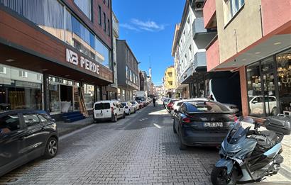 Ataşehir Fetihte Mobilyacılar Çarşısında Komple Bina