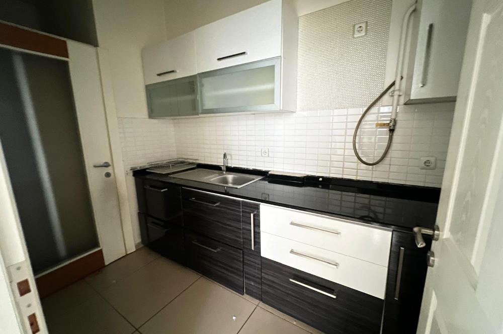 PAŞAALANI MAHALLESİ'NDE SATILIK DÜKKAN C21BAL'DA